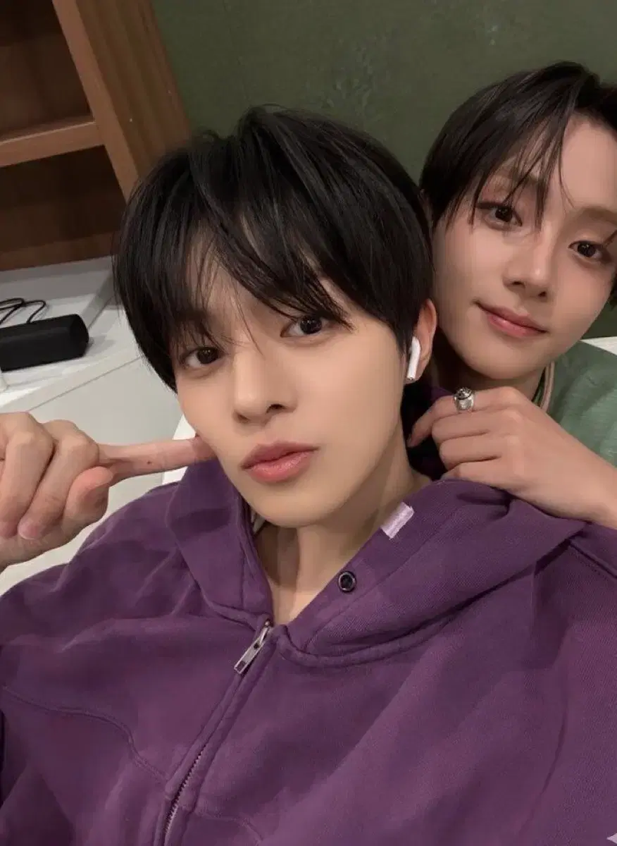 thumbnail-0